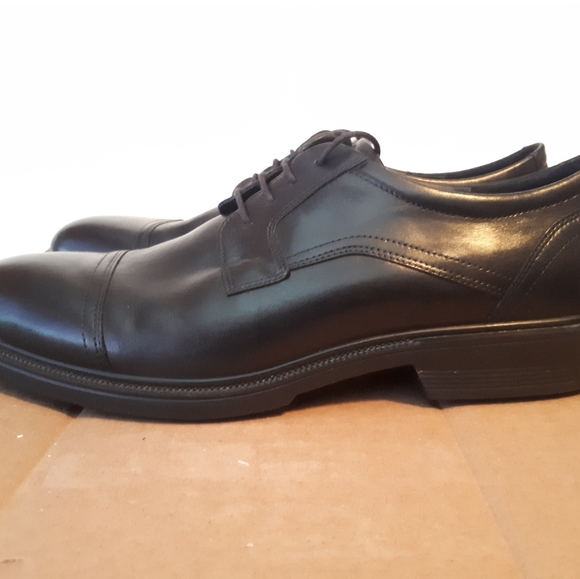 New Ecco Lisbon Shoes - Picture 2 of 2